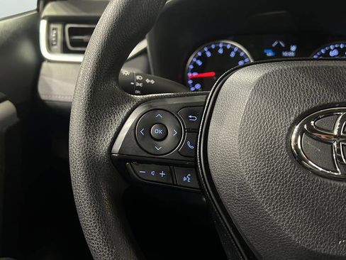 Used 2019 Toyota RAV4 LE image 27