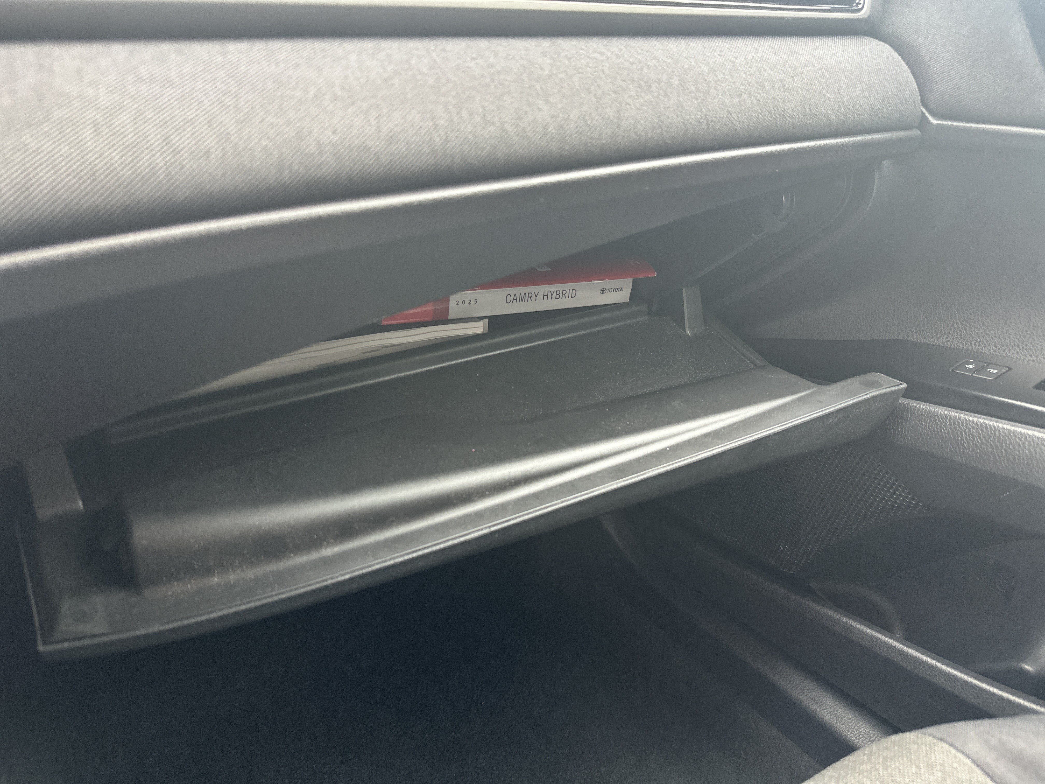 Used 2025 Toyota Camry LE FWD image 27