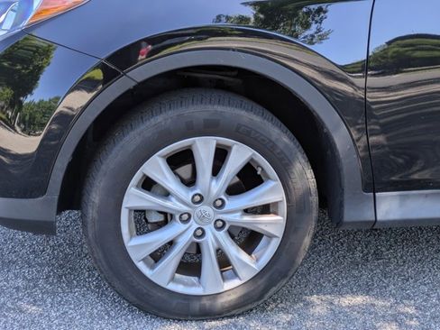 Used 2015 Toyota RAV4 Limited w/ Technology Package FWD image 14