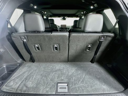 Used 2025 Honda Pilot TrailSport image 30