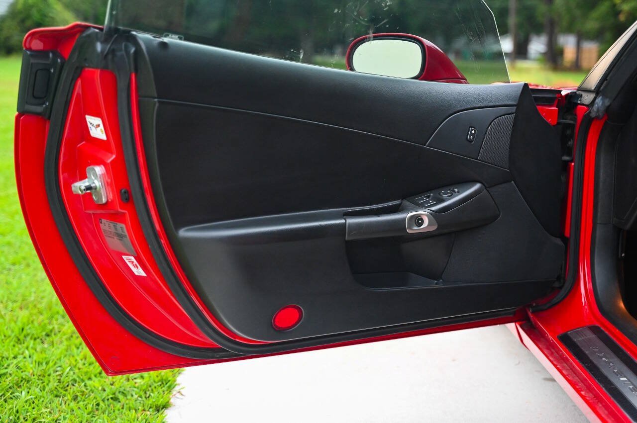 Used 2008 Chevrolet Corvette Coupe RWD image 60