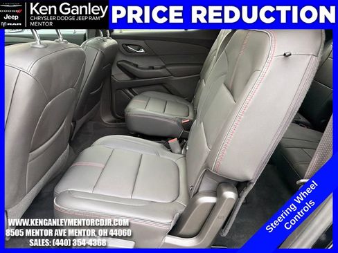 Used 2023 Chevrolet Traverse RS AWD/4WD image 21