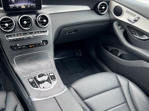 Used 2019 Mercedes-Benz GLC 300 4MATIC image 15