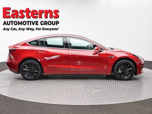 Used 2019 Tesla Model 3 Standard Range RWD image 4