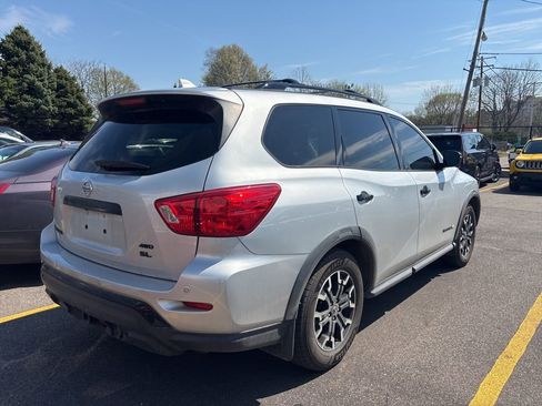 Used 2020 Nissan Pathfinder SL image 4