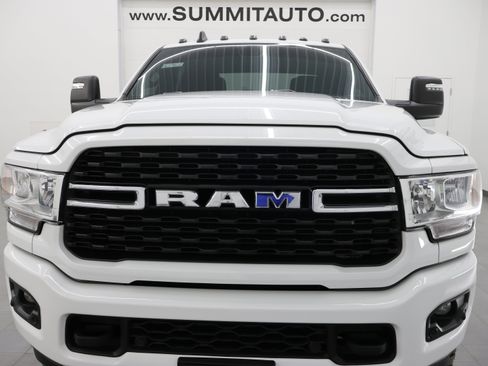 Used 2024 RAM 3500 Big Horn w/ Sport Appearance Package image 21