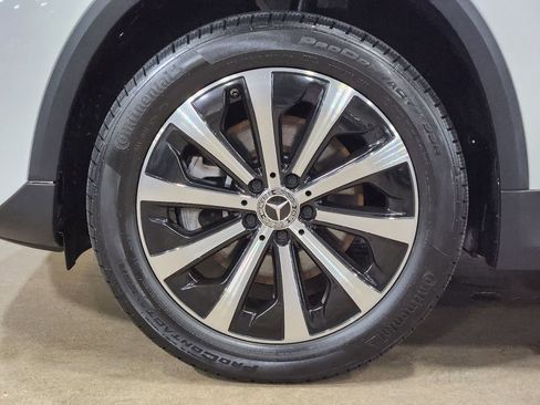 Used 2021 Mercedes-Benz GLA 250 4MATIC image 28