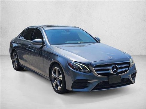 Used 2018 Mercedes-Benz E 300 image 3