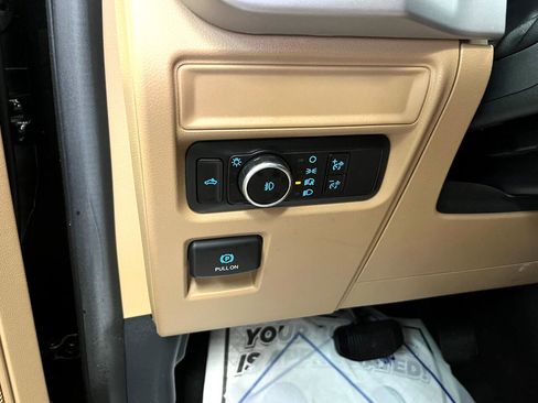 Used 2023 Ford F150 XLT image 19