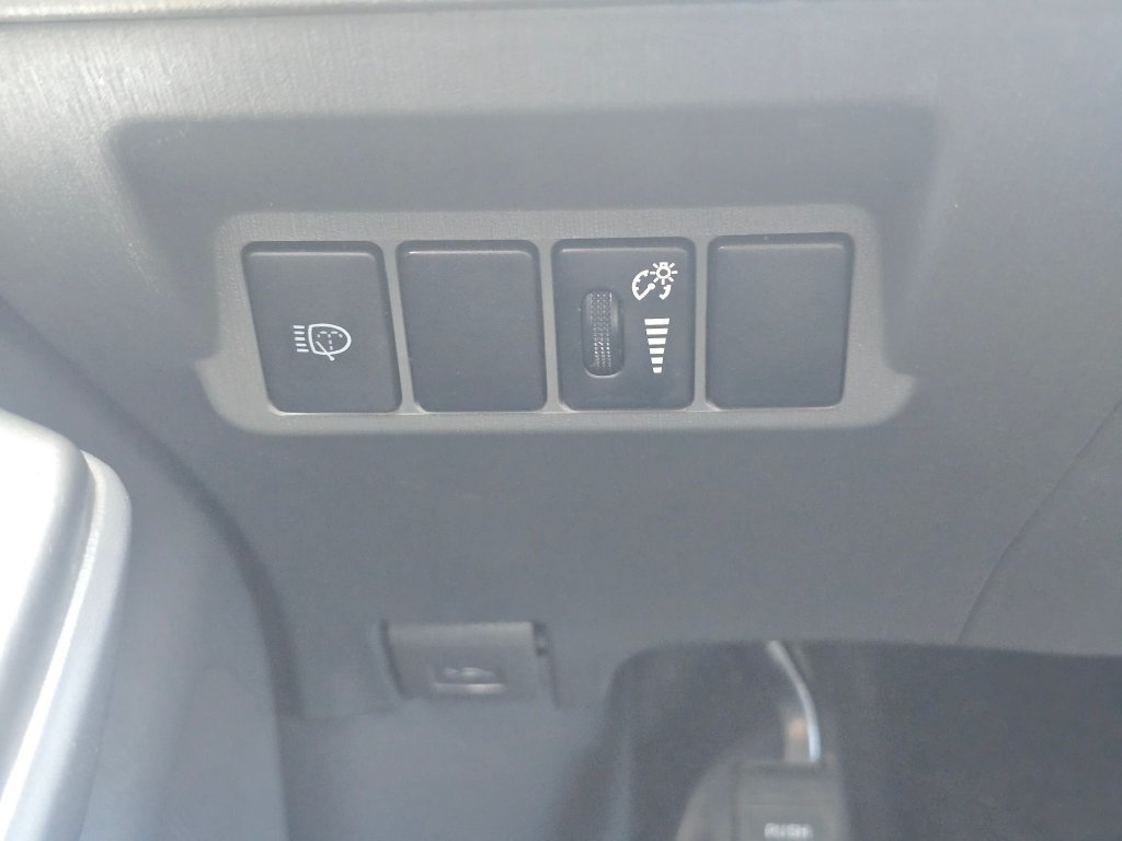 Used 2014 Toyota Prius V Five FWD image 28