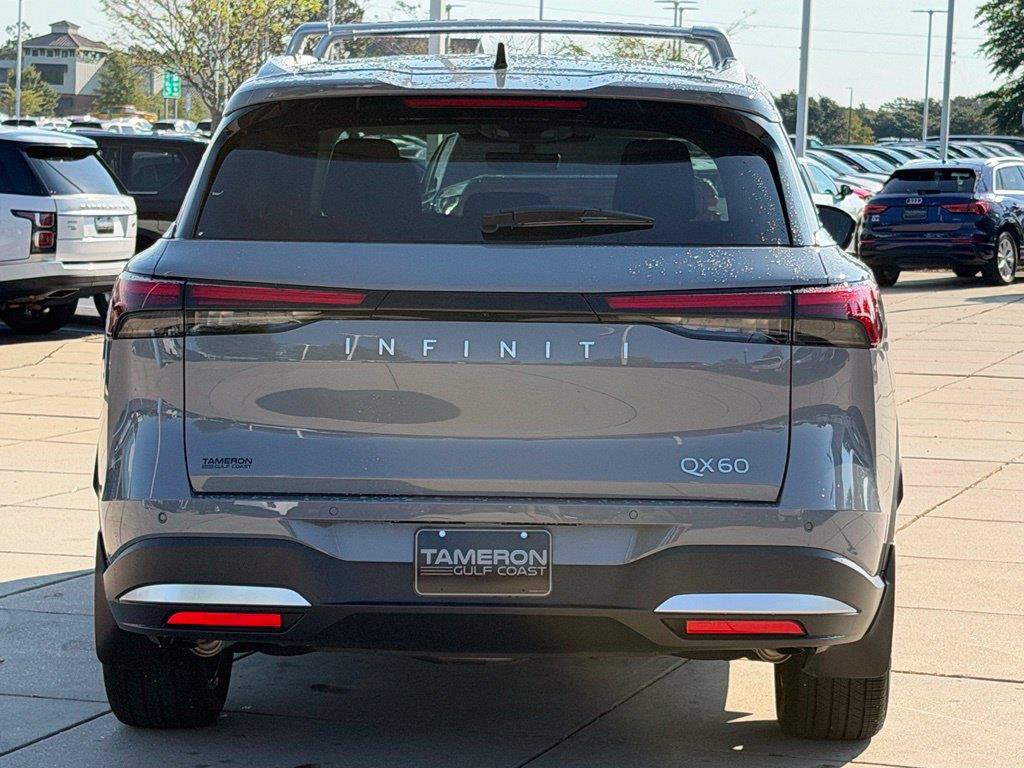 Used 2026 INFINITI QX60 Luxe w/ Cargo Package FWD image 3