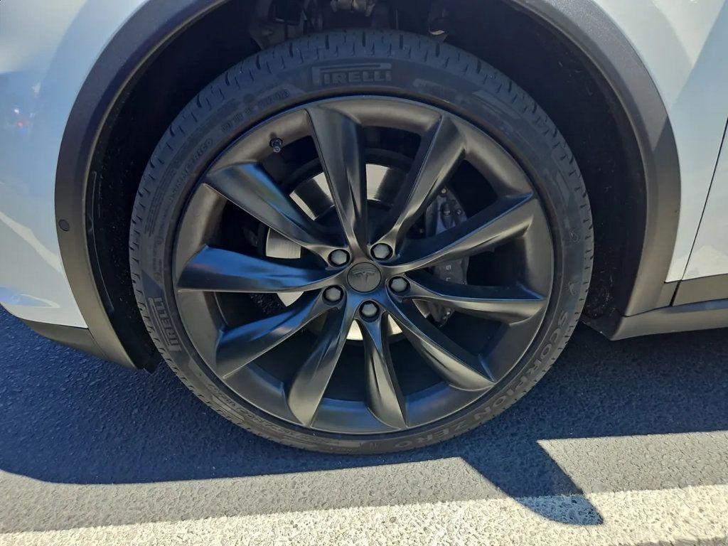 Used 2020 Tesla Model X Long Range AWD/4WD image 3