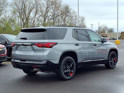 Used 2023 Chevrolet Traverse Premier w/ Redline Edition image 2