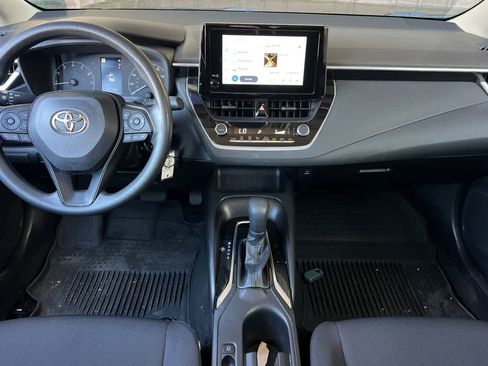 Used 2023 Toyota Corolla LE image 4