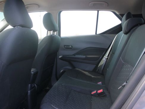 Used 2021 Nissan Kicks S image 16