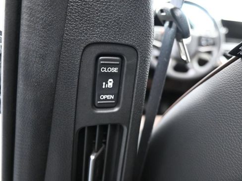 Used 2025 Honda Odyssey Elite image 38