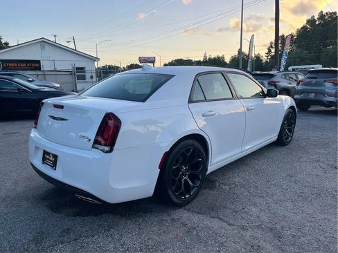 Used 2020 Chrysler 300 S RWD image 5