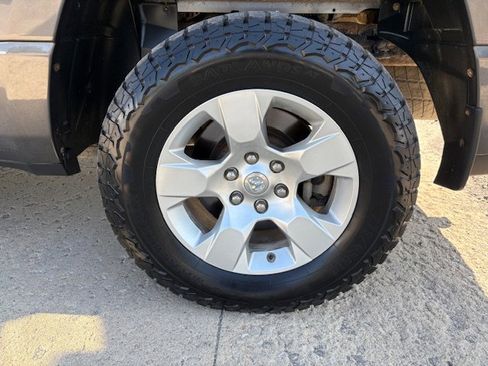 Used 2019 RAM 1500 Big Horn image 6