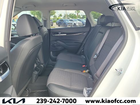 New 2026 Kia Seltos S FWD image 11
