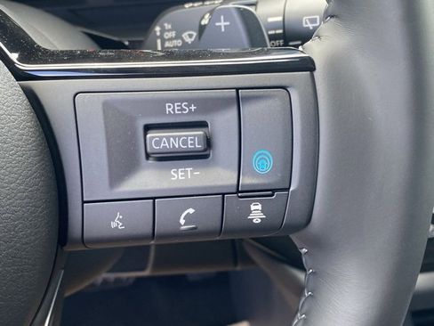 New 2025 Nissan Pathfinder Platinum w/ Black Appearance Package image 19