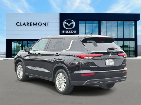 Used 2023 Mitsubishi Outlander ES image 5