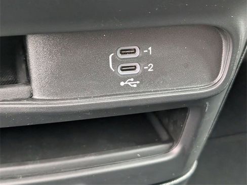 New 2026 Chrysler Pacifica Select image 21