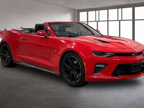 Used 2017 Chevrolet Camaro SS RWD image 12