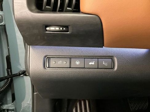 New 2026 Nissan Pathfinder Platinum image 32