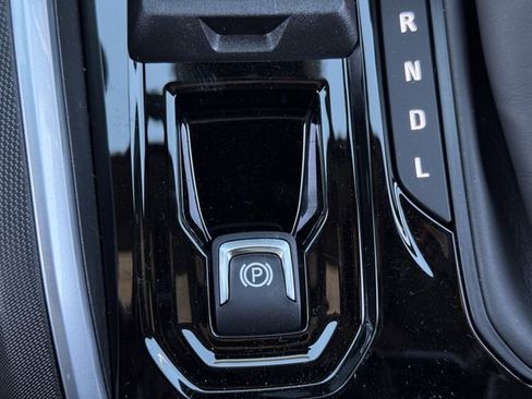 New 2026 Chevrolet Colorado LT image 18