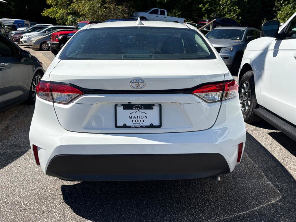 Used 2023 Toyota Corolla LE FWD image 7