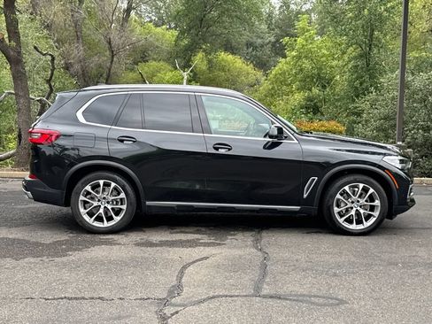 Used 2019 BMW X5 xDrive40i w/ Premium Package 2 AWD/4WD image 4