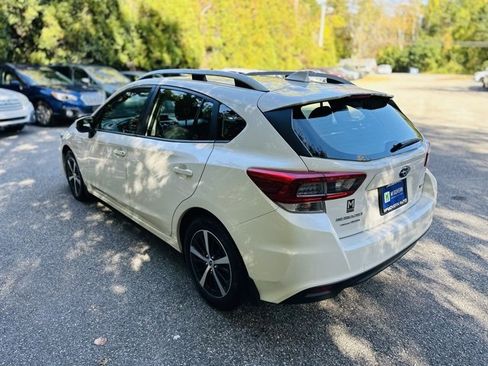 Used 2022 Subaru Impreza Premium image 8