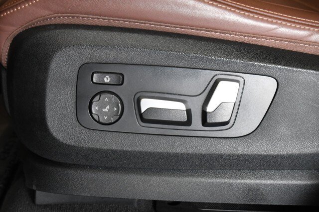 Used 2025 BMW X5 xDrive40i w/ M Sport Package AWD/4WD image 25