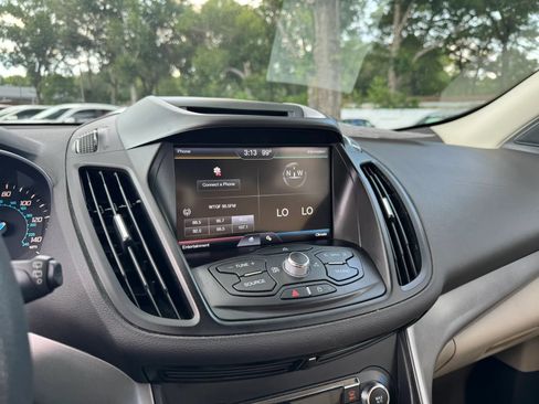 Used 2014 Ford Escape SE w/ SE Chrome Package FWD image 21