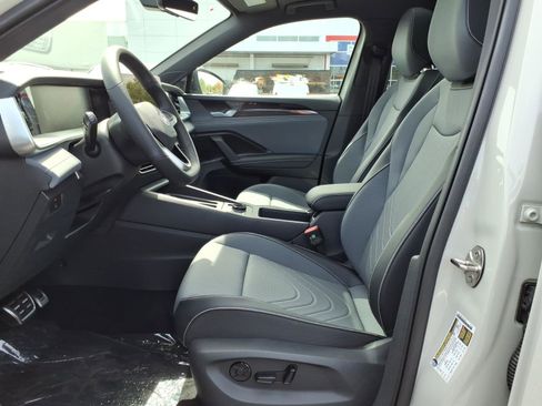 New 2026 Volkswagen Tiguan SE R-Line image 10