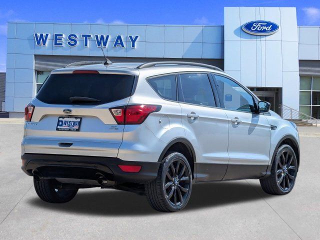 Used 2019 Ford Escape SE AWD/4WD image 3