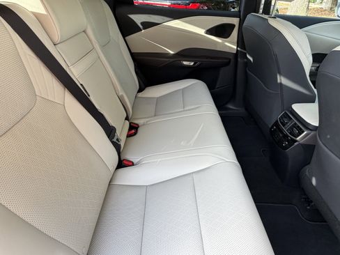 Certified 2025 Lexus RX 350 Premium Plus w/ Accessory Package (Z1) FWD image 38