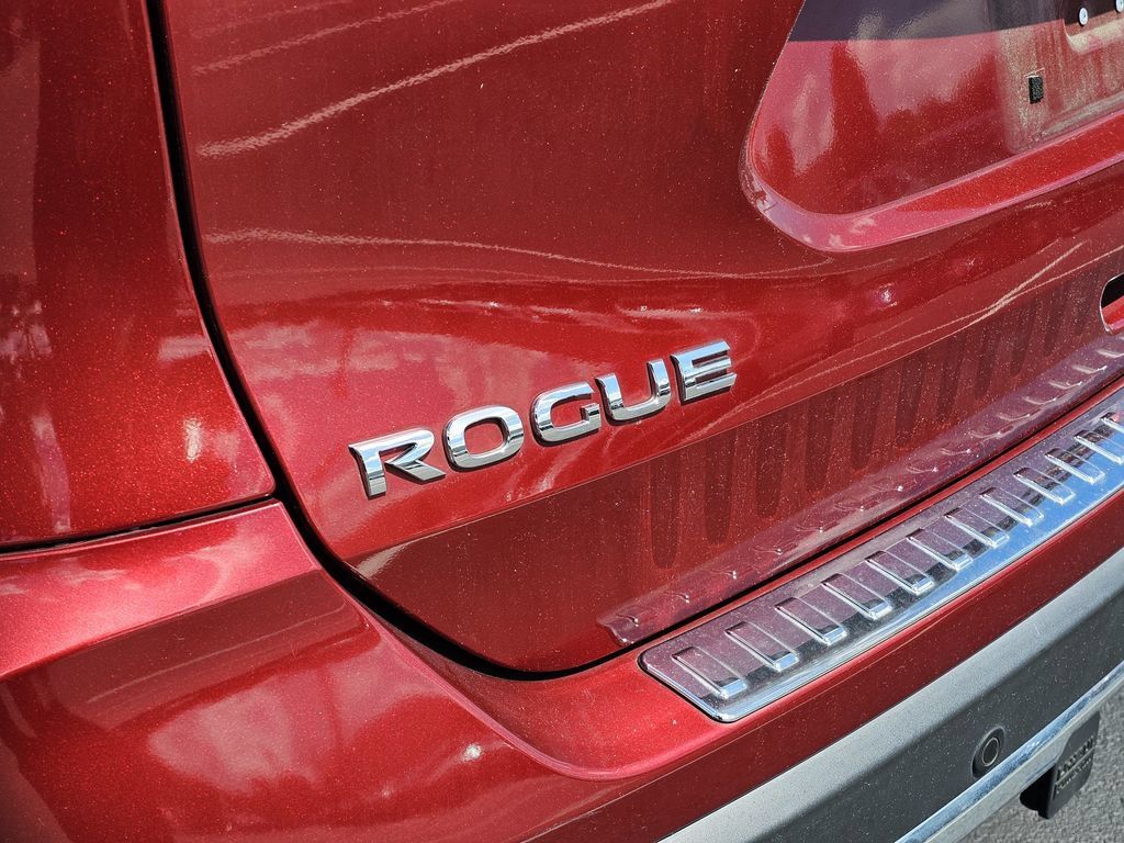 Used 2019 Nissan Rogue SV FWD image 7