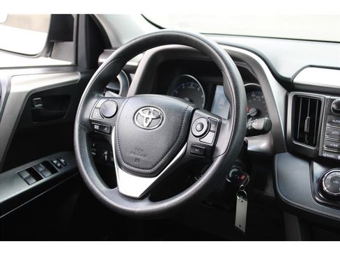 Used 2018 Toyota RAV4 LE w/ All Weather Liner Package AWD/4WD image 15