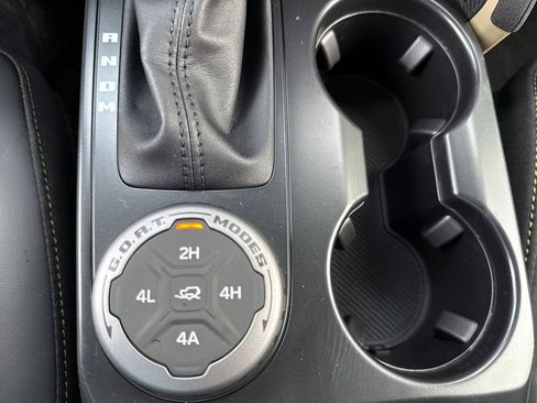 New 2025 Ford Bronco Badlands image 34