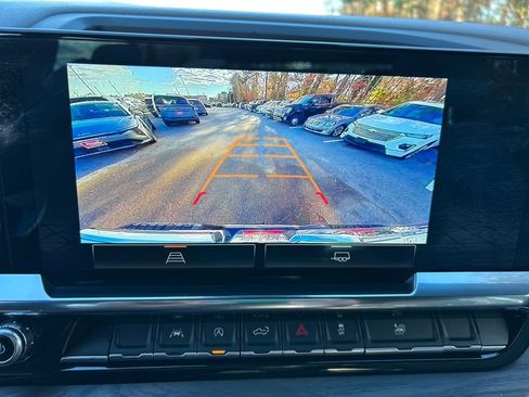 Used 2025 GMC Sierra 1500 SLT image 22