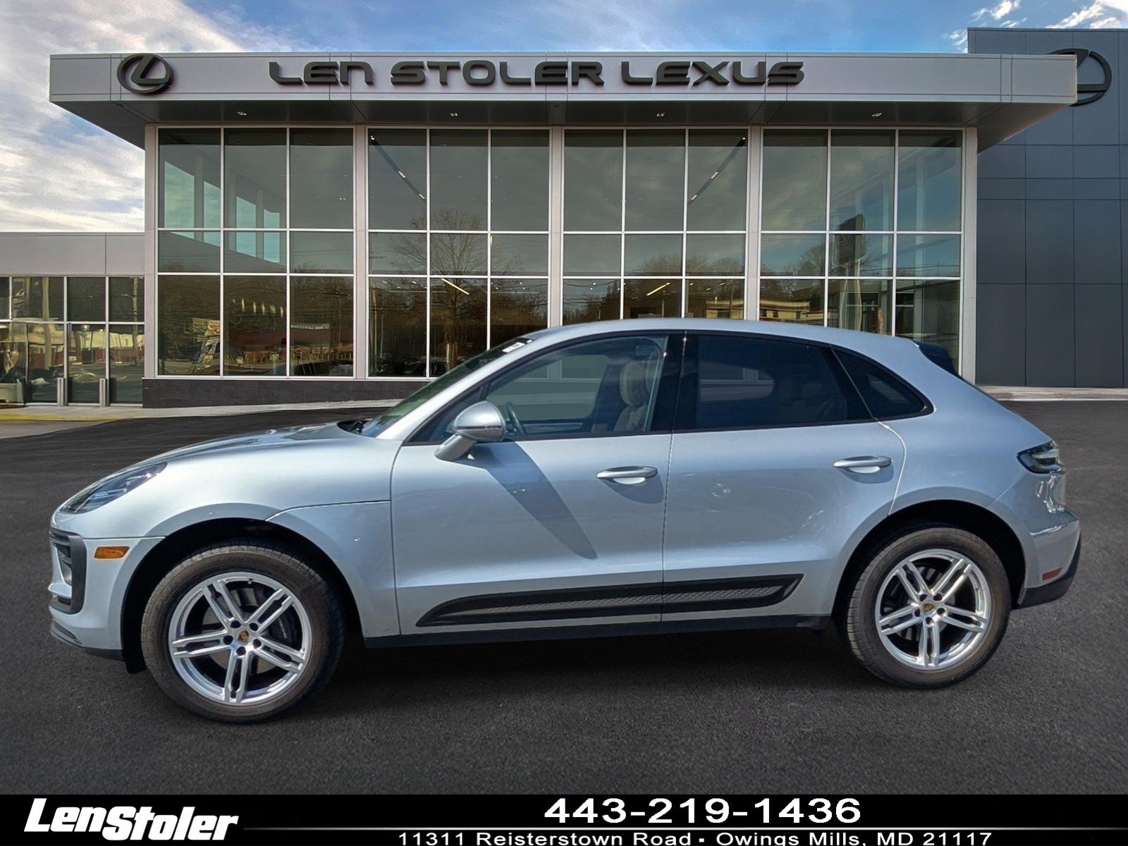 Used 2024 Porsche Macan AWD/4WD image 6