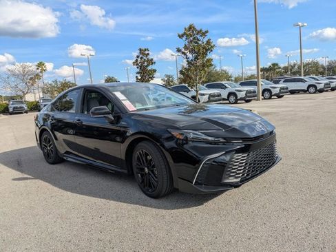 New 2026 Toyota Camry SE image 6