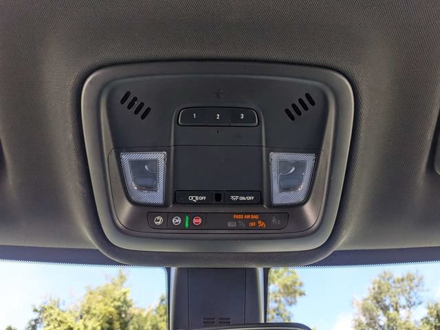 Used 2022 Chevrolet Traverse LT AWD/4WD image 22