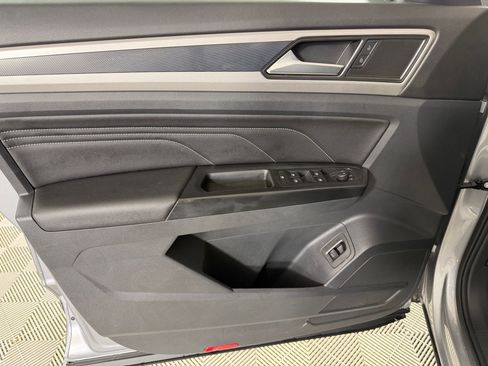 Used 2020 Volkswagen Atlas Cross Sport SEL w/ Cross Sport MDO Package image 13