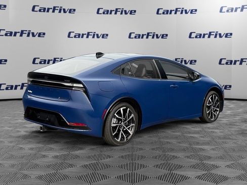 Used 2024 Toyota Prius Prime Premium FWD image 6