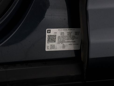 Used 2021 Chevrolet Suburban LT w/ LT Signature Package AWD/4WD image 38