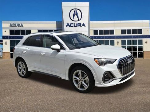 Used 2020 Audi Q3 2.0T Premium w/ Convenience Package image 1