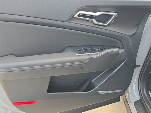 New 2026 Kia Sportage EX image 18
