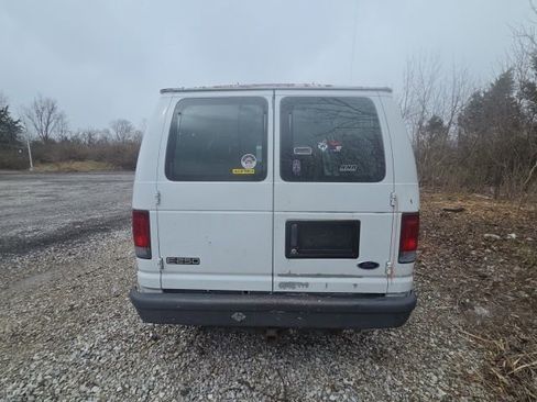Used 2003 Ford E-250 and Econoline 250 image 7